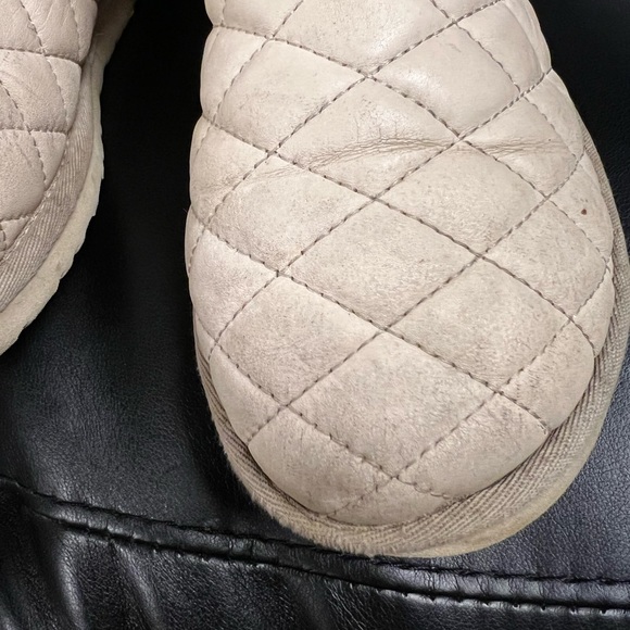 Uggs, women cream color boots - Picture 4 of 4